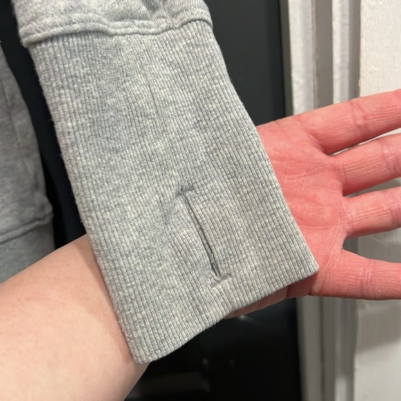 Calvin Klein performance sweatshirt - Picture 6 of 7